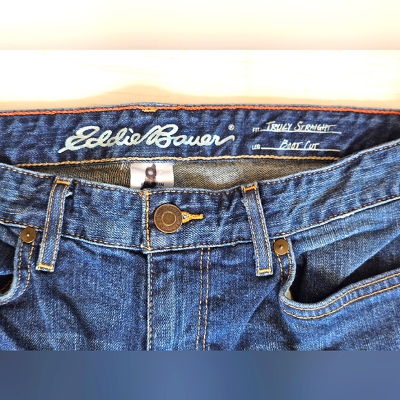 Eddie Bauer Dark Blue Denim Jeans Straight Fit Bootcut Size 8 Great condition - Picture 5 of 8